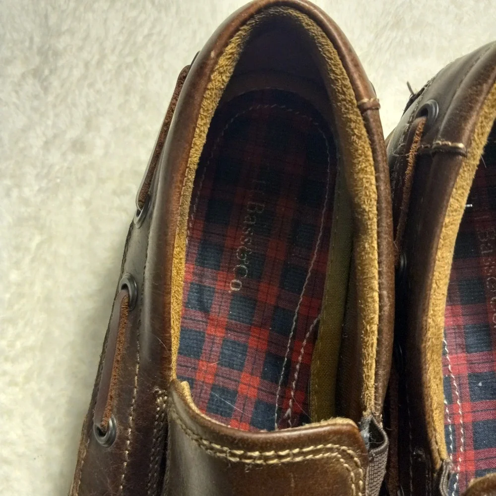 BASS & CO US 9.5 BOAT SHOES BROWN LEATHER SLIP ON CASUAL LOAFERS 2195-200